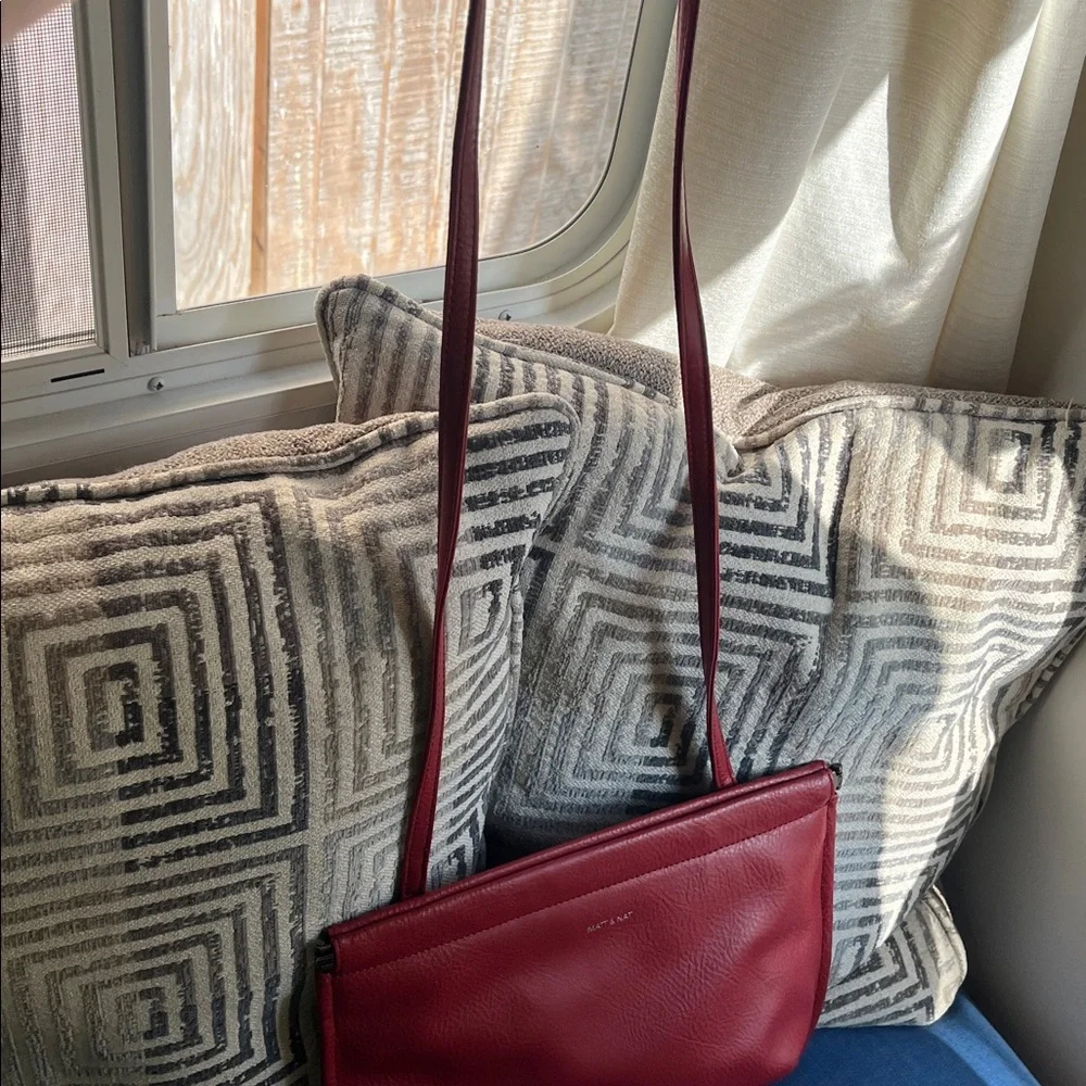Matt & Nat Vibrant Red Clutch - Picture 3 of 5